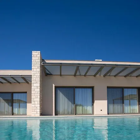 Villa Brand New High-end Luna