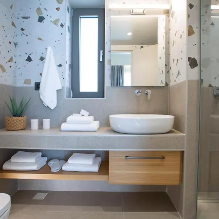 Brand New High-end Luna Villa *